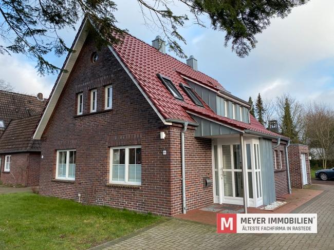 Hochwertig sanierte Dachgeschosswohnung mit Dachterrasse in Rastede-Wahnbek (Obj.-Nr.: 6580) 3 zimmer