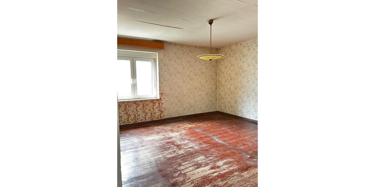 Doppelhaushälfte Klötze - 8 Zimmer, 245 m&sup2;, 87.000&euro; | Angebot:26135271