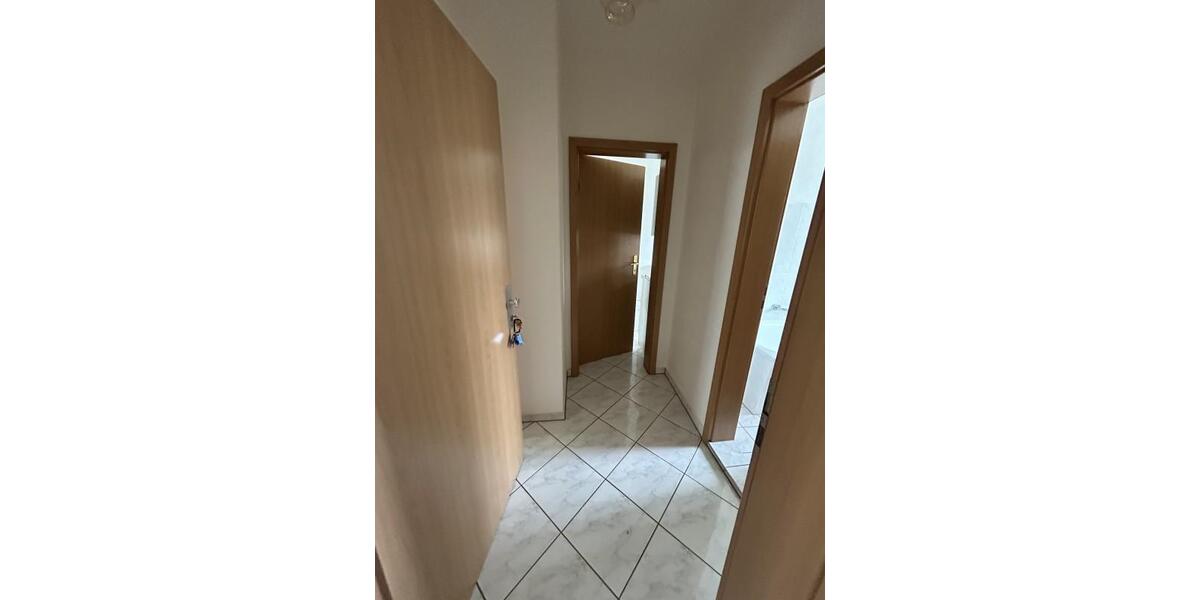 Etagenwohnung Mittweida - 1 Zimmer, 37 m&sup2;, 295&euro; | Angebot:25418302