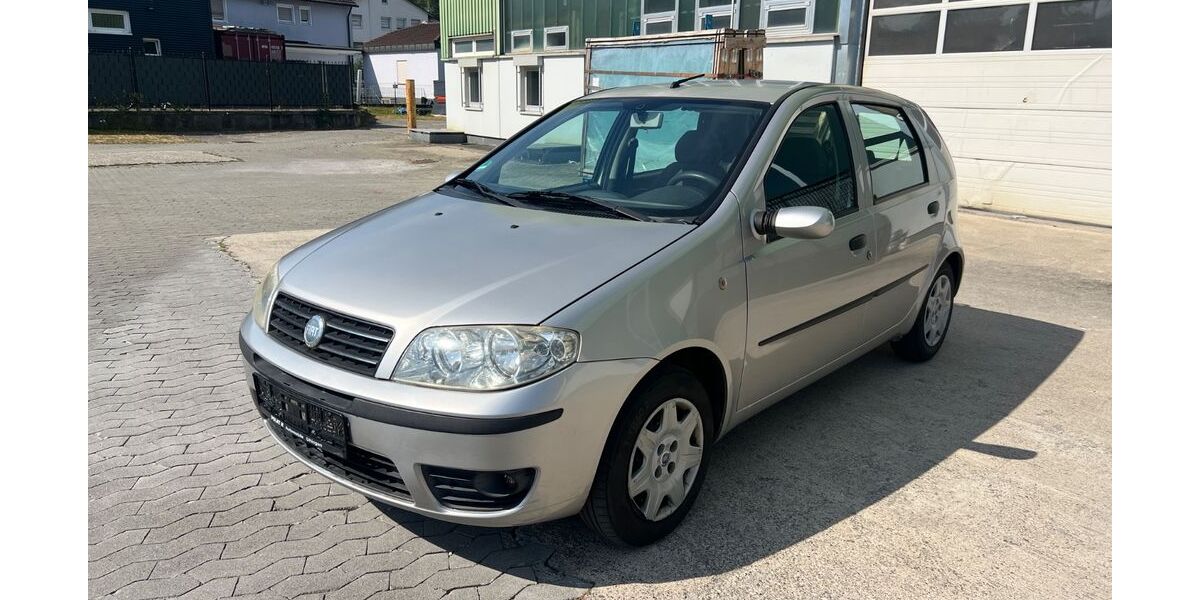 Fiat Punto 74.852 km 2.199 &euro; Uhingen 73066