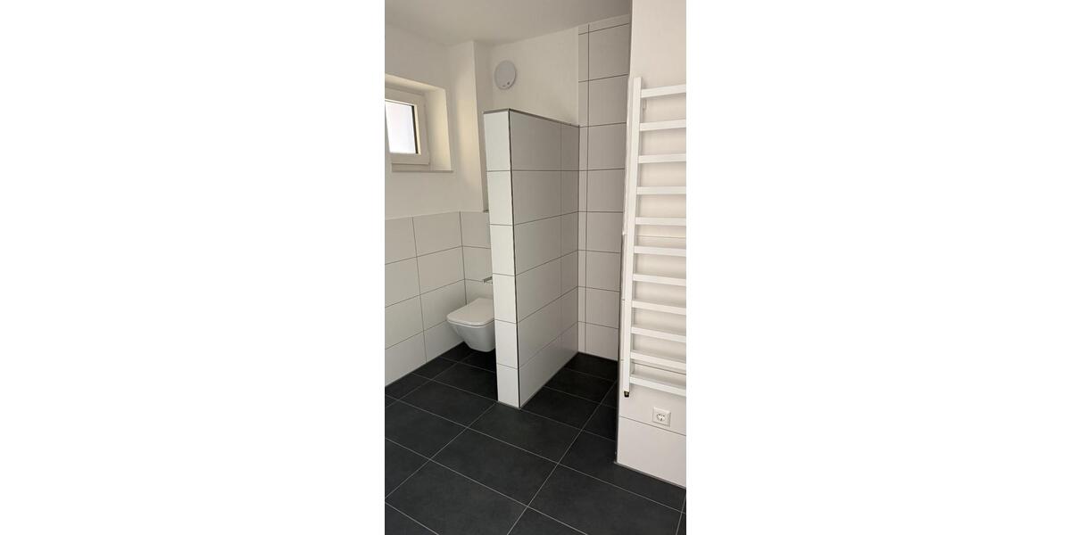 Dachgeschoßwohnung Illertissen - 3 Zimmer, 85 m&sup2;, 1.300&euro; | Angebot:25217467