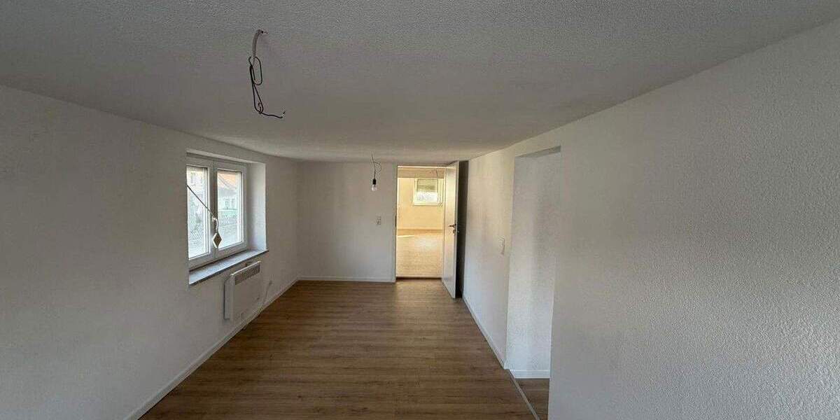 Etagenwohnung Langenau (Albeck) Albeck - 6 Zimmer, 148 m&sup2;, 250.000&euro; | Angebot:25824686