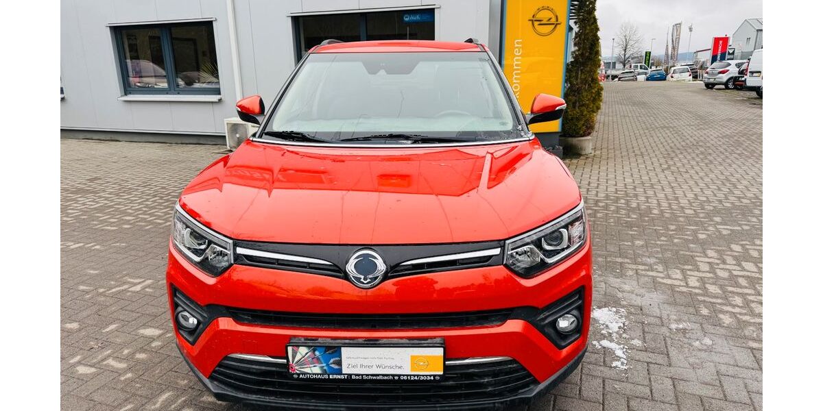 SsangYong Tivoli 13.500 km 17.490 &euro; Bad Schwalbach 65307
