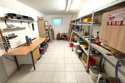 Geräumiger Hobbykeller in guter Lage von Dachau 2 zimmer