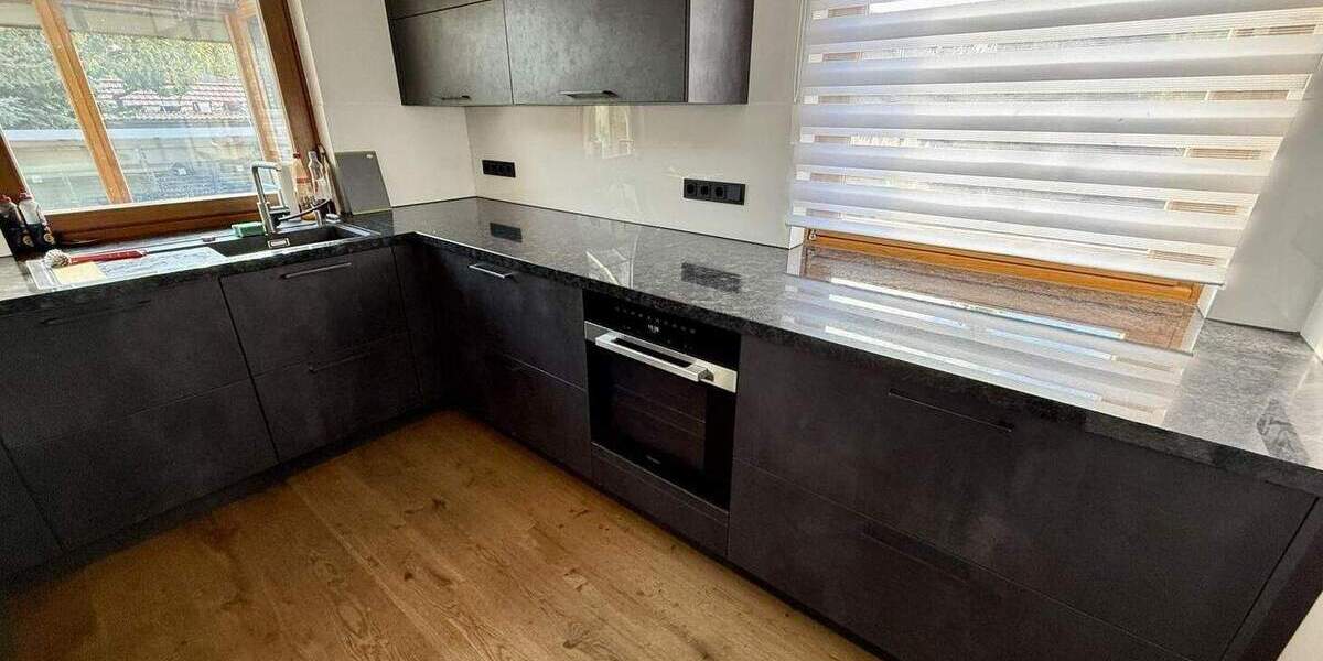 Bungalow Iphofen - 6 Zimmer, 160 m&sup2;, 2.380&euro; | Angebot:25682631