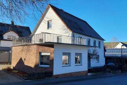 Haus Sundern (Sauerland) - 10 Zimmer, 200 m&sup2;, 1.300&euro; | Angebot:24301852