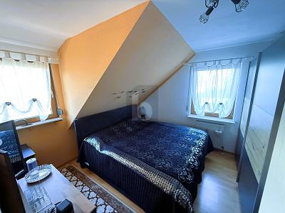 CHARMANTE WOHLFÜHLOASE IN RUHIGER LAGE - Dachgeschoßwohnung Leingarten | Angebot:24818522