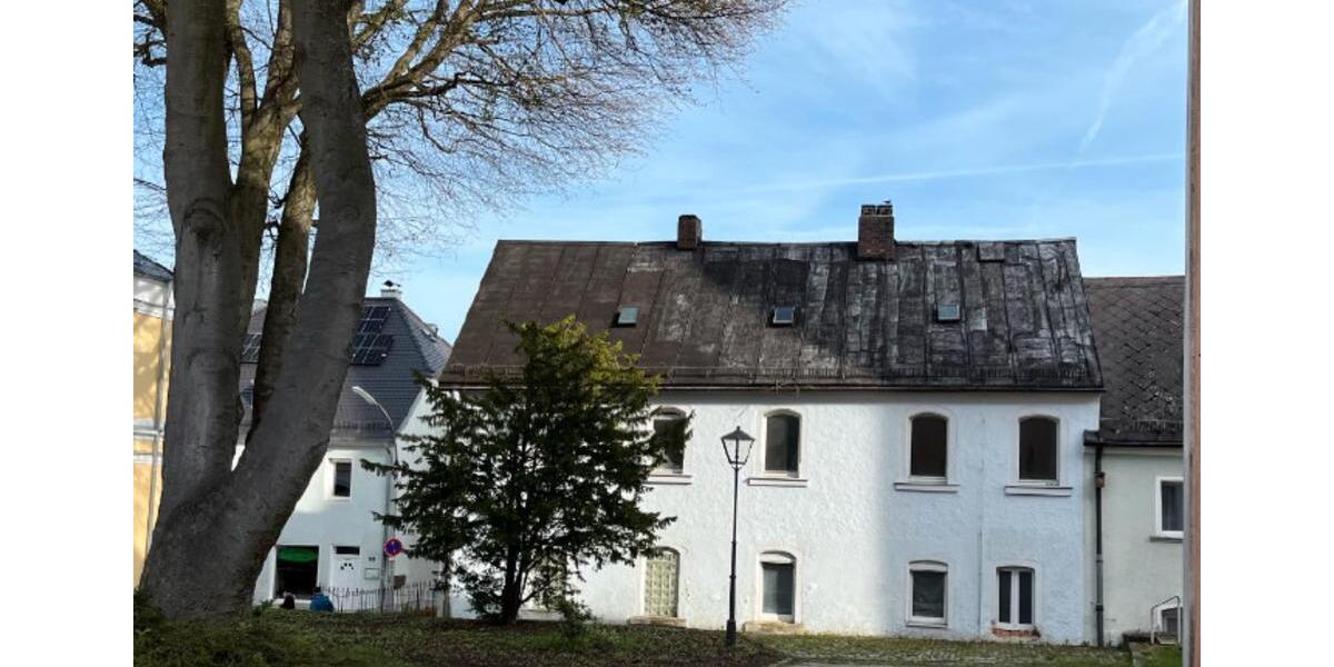 Mehrfamilienhaus, Wohnhaus Vohenstrauß - 10 Zimmer, 136 m&sup2;, 135.000&euro; | Angebot:26916559