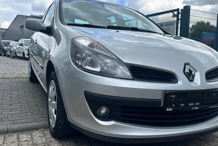 Renault Clio 180.000 km 2.450 &euro; Geldern 47608