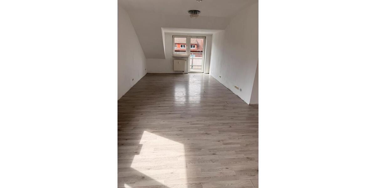 Dachgeschoßwohnung Osnabrück Hafen - 3 Zimmer, 90 m&sup2;, 145.000&euro; | Angebot:26042697