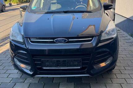 Ford Kuga 151.000 km 9.490 &euro; Lampertheim 68623
