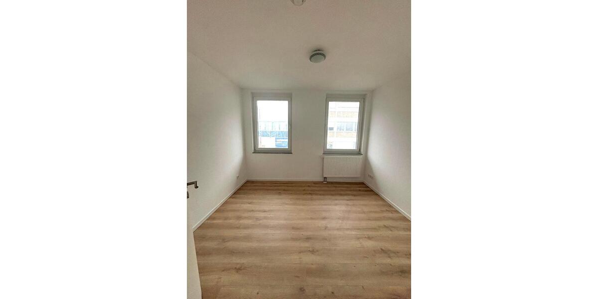 Dachgeschoßwohnung Oberhausen - 3 Zimmer, 80 m&sup2;, 229.000&euro; | Angebot:25098597