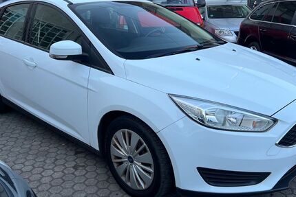 Ford Focus 112.000 km 3.500 &euro; Saarbrücken 66128