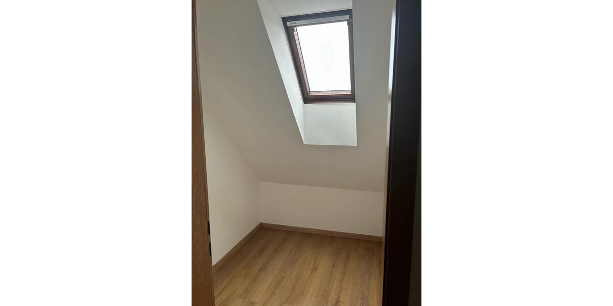 Dachgeschoßwohnung Lauterbach (Hessen) - 2 Zimmer, 48 m&sup2;, 410&euro; | Angebot:26406494