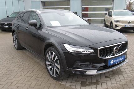 Volvo V90 Cross Country 33.179 km 52.781 &euro; Rostock 18057