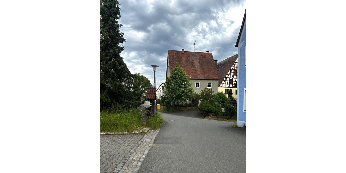 Einfamilienhaus Hersbruck - 5 Zimmer, 180 m&sup2;, 215.000&euro; | Angebot:26803615