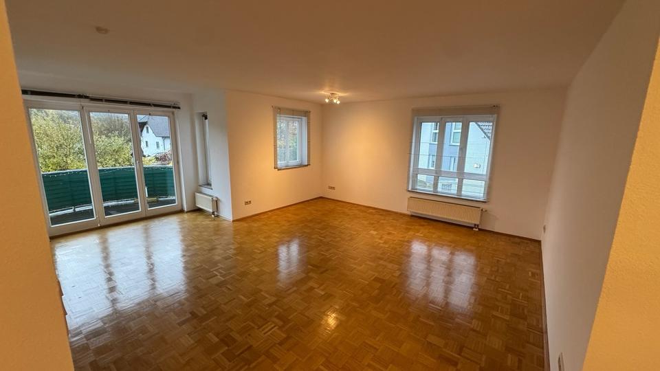 Etagenwohnung Burbach - 3 Zimmer, 88 m&sup2;, 795&euro; | Angebot:24836720
