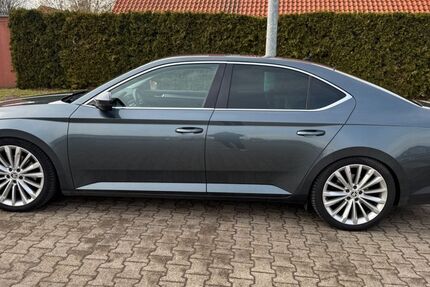 Skoda Superb 221.000 km 14.500 &euro; Bleckede 21354