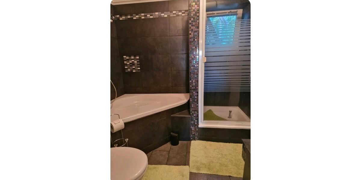 Haus zur Miete - Komplett möbliert, 2 Etagen, 2,5 Bäder, Garten, 6 zimmer