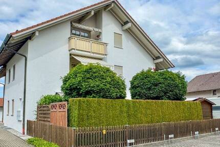 Schöne 3 Zimmer Wohnung mit 2 Balkonen in Peißenberg Wörth
