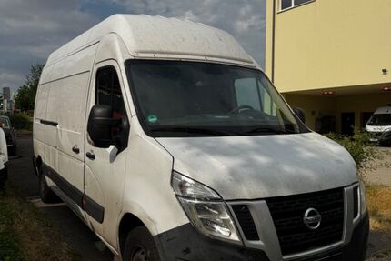 Nissan NV400