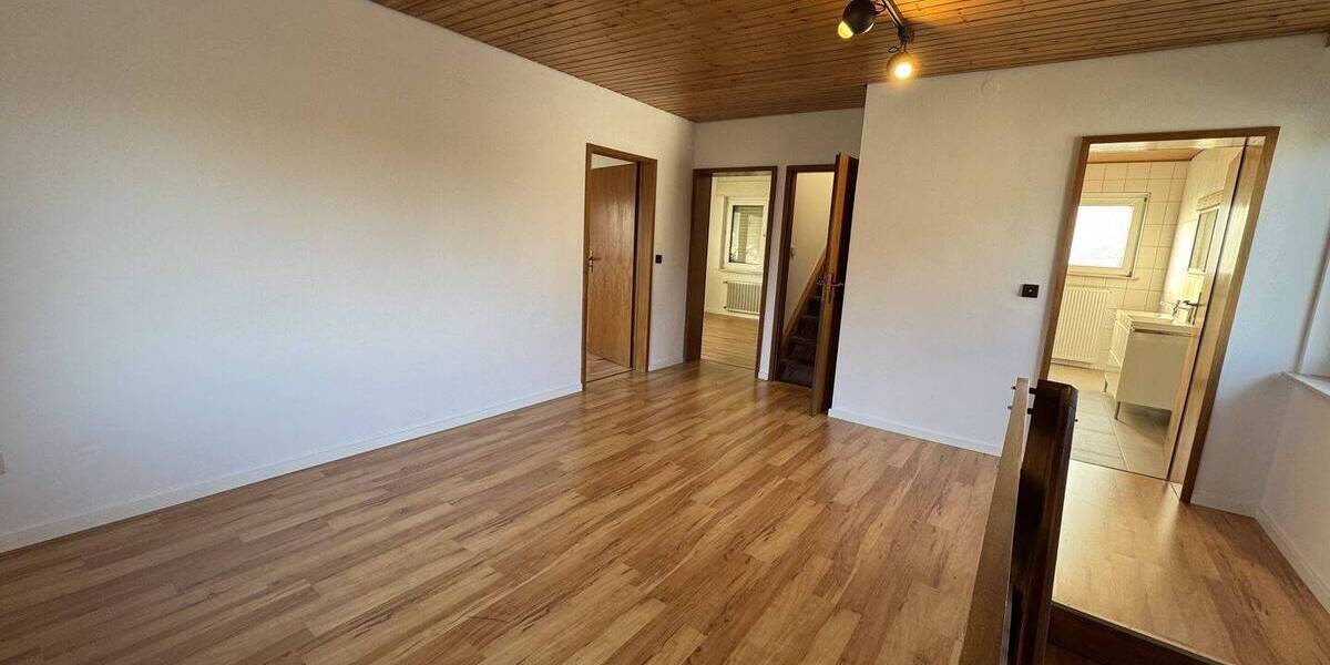 Einfamilienhaus Linkenheim-Hochstetten Linkenheim - 5 Zimmer, 160 m&sup2;, 650.000&euro; | Angebot:25958918