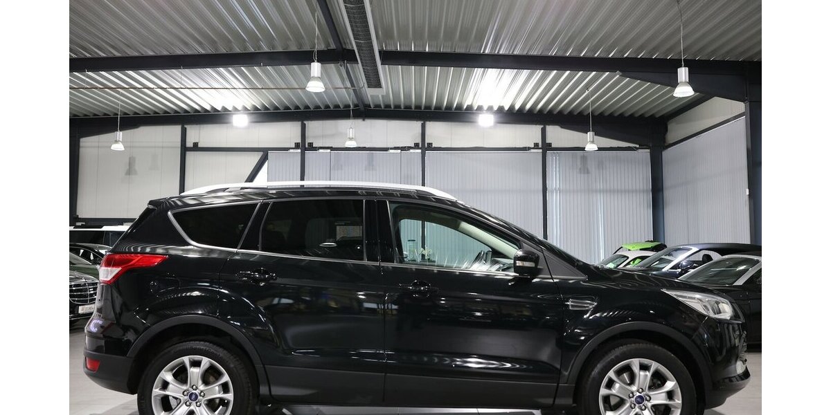 Ford Kuga 2.0 TDCI 4x4 TITANIUM / LEDER / NAVI+ 90.000 km 13.444 &euro; Hamm 59077