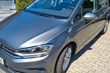 VW Golf Sportsvan 64.000 km 15.900 &euro; Tüttendorf 24214