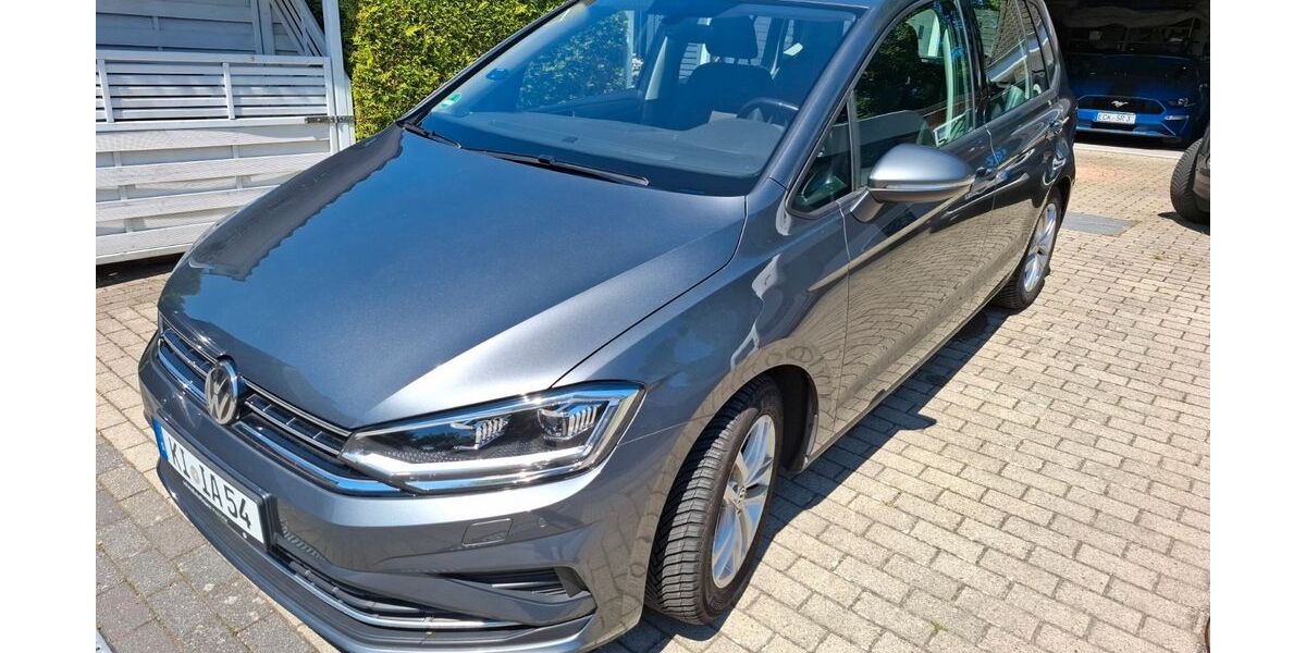 VW Golf Sportsvan 64.000 km 15.900 &euro; Tüttendorf 24214