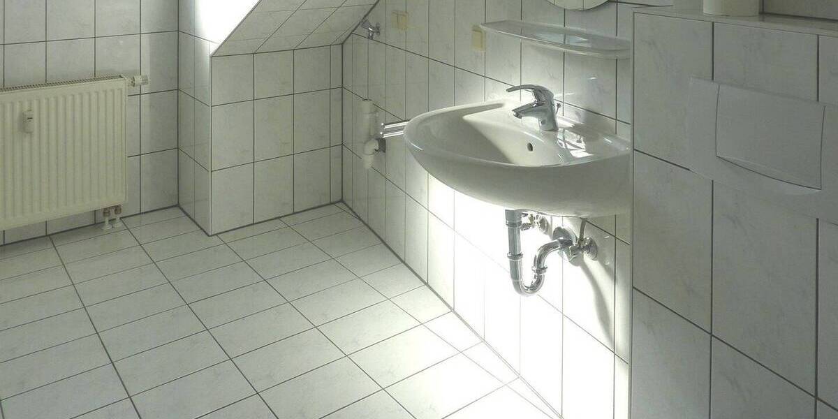 Dachgeschosswohnung mit Balkon und zusätzlichem Hobbyraum 1 zimmer