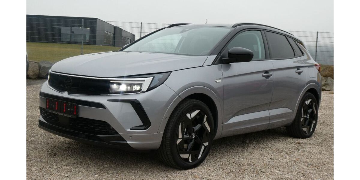 Opel Grandland (X) 11.700 km 28.450 &euro; Oberviechtach 92526