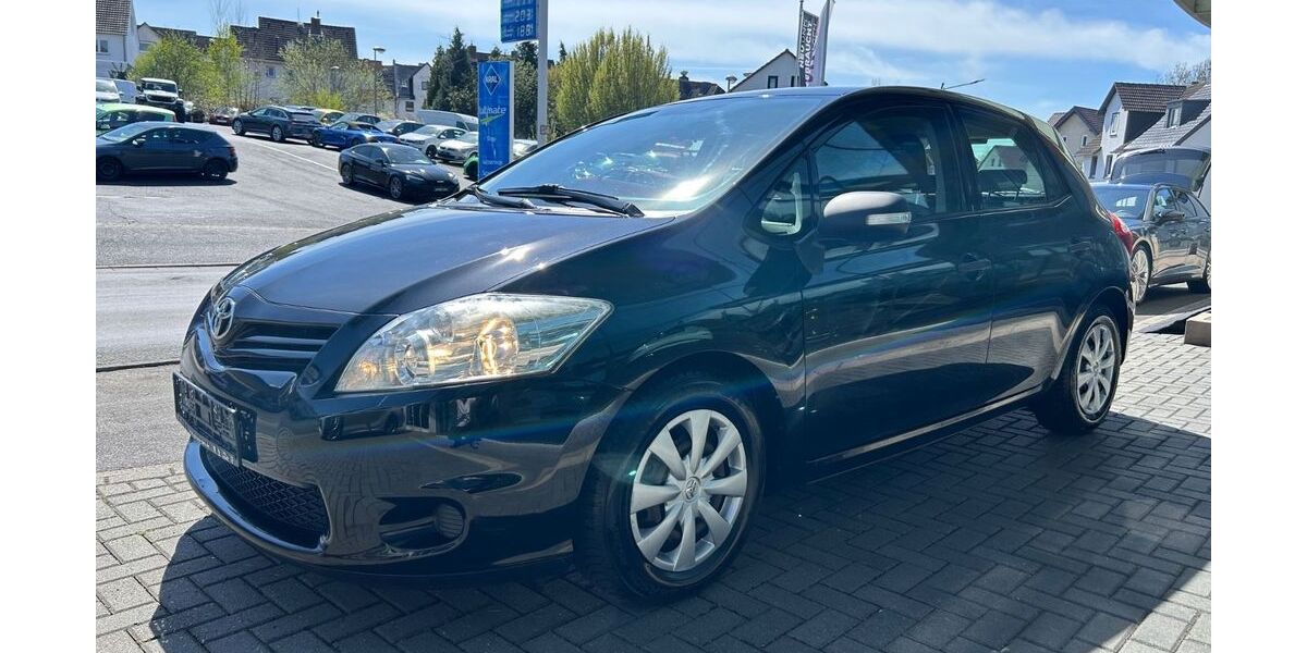 Toyota Auris 130.000 km 7.250 &euro; Niestetal bei Kassel 34266