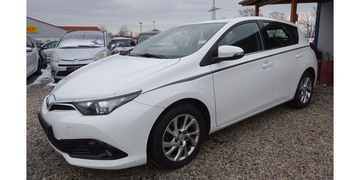 Toyota Auris 257.677 km 6.500 &euro; Dresden 01219