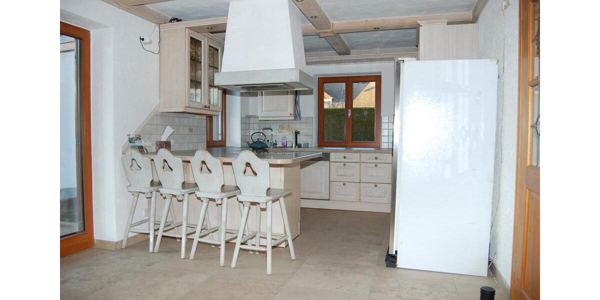 Einfamilienhaus Finsing - 7 Zimmer, 200 m&sup2;, 2.990&euro; | Angebot:25382084