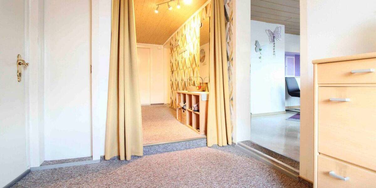 Reihenmittelhaus Calbe - 5 Zimmer, 220 m&sup2;, 99.000&euro; | Angebot:26176324