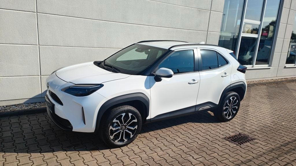 Toyota Yaris Cross 3.831 km 24.880 &euro; Eschborn 65760