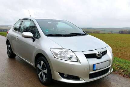 Toyota Auris 209.000 km 2.900 &euro; Würzburg 97070