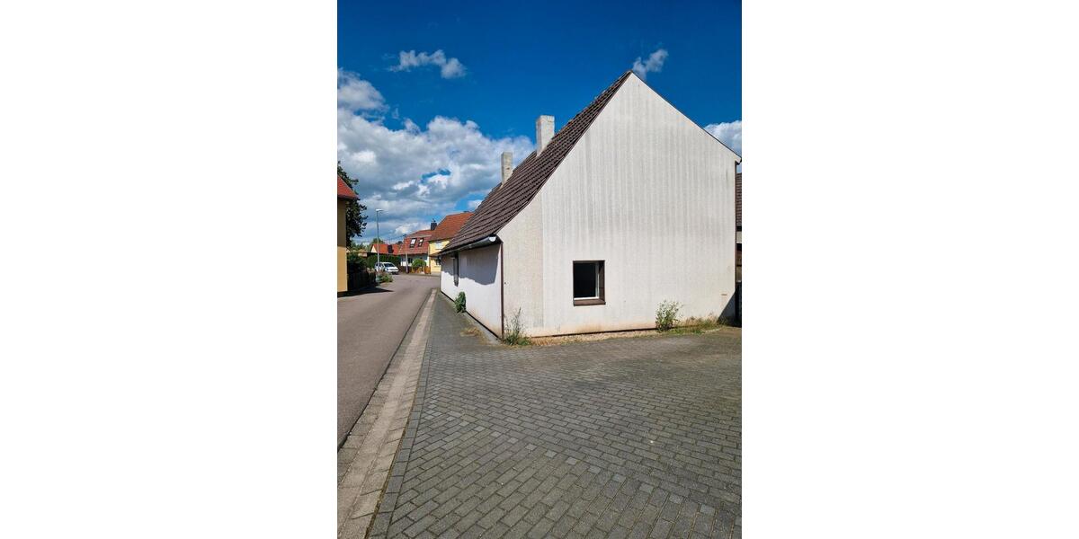 Einfamilienhaus Schkopau - 4 Zimmer, 94 m&sup2;, 75.000&euro; | Angebot:24852052