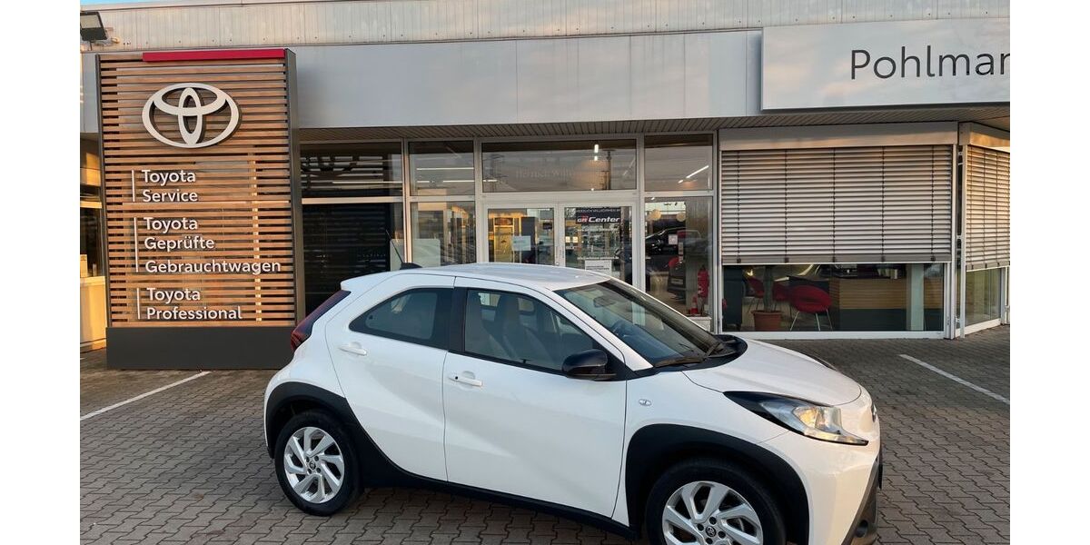 Toyota Aygo (X) 10.000 km 14.430 &euro; Zeithain 01619