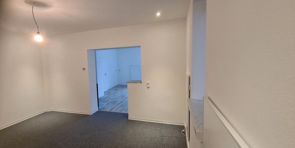 Etagenwohnung Lößnitz - 2 Zimmer, 61 m&sup2;, 460&euro; | Angebot:25087175