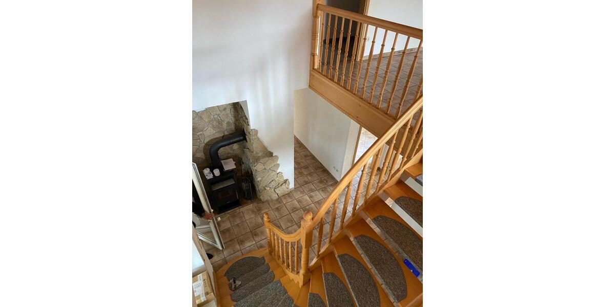 Einfamilienhaus Bad Salzungen - 8 Zimmer, 186 m&sup2;, 299.000&euro; | Angebot:25806627