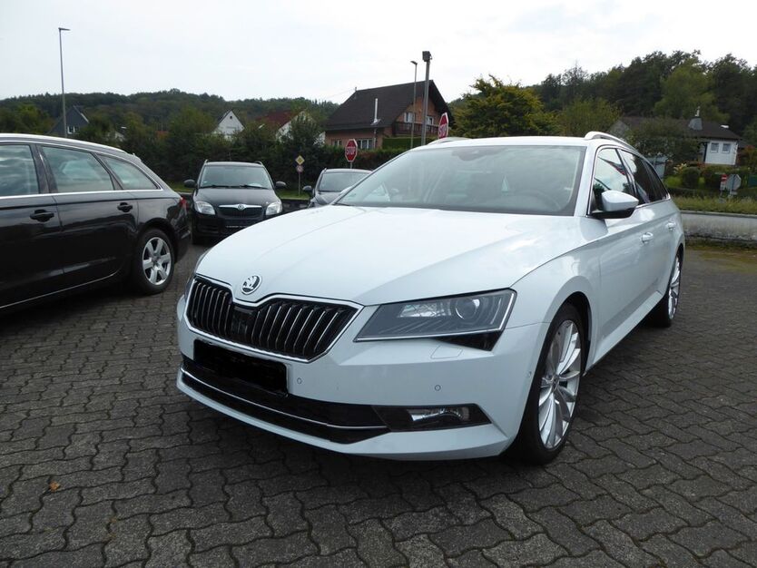 Skoda Superb 153.000 km 16.500 € Wiehl 51674