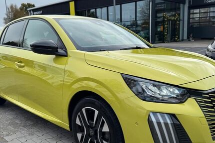 Peugeot 208 27.800 km 15.990 &euro; Wiesmoor 26639