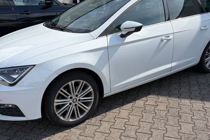Seat Leon 108.600 km 13.490 &euro; Mönchengladbach 41066