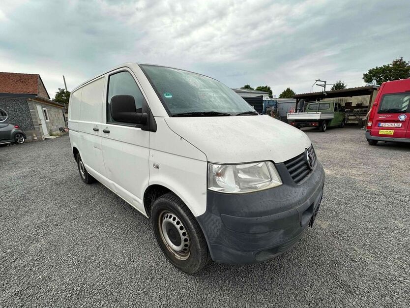 VW T5 Transporter 240.000 km 3.500 € Worms 67547