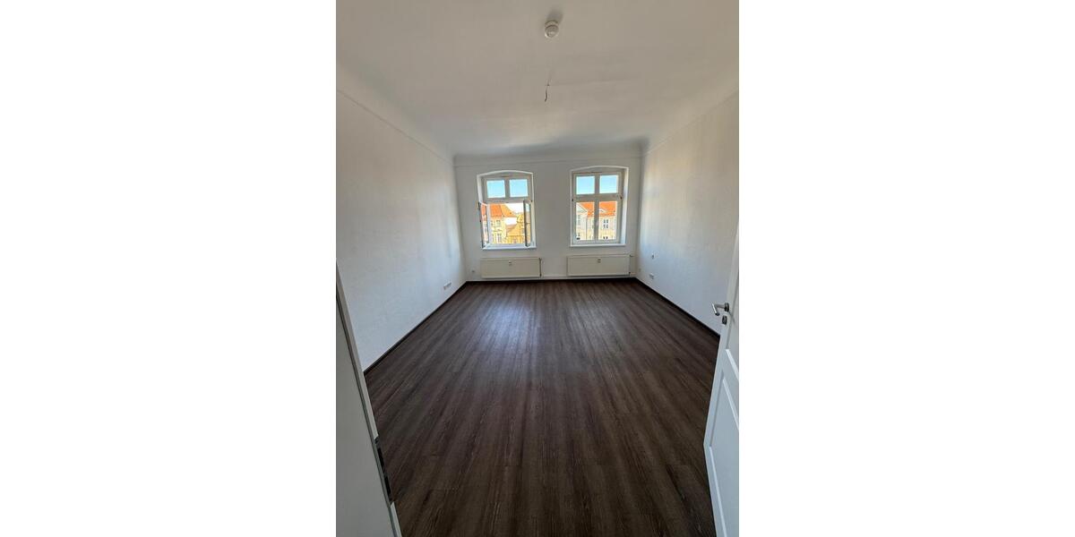 Etagenwohnung Cottbus - 4 Zimmer, 123 m&sup2;, 1.835&euro; | Angebot:26444334