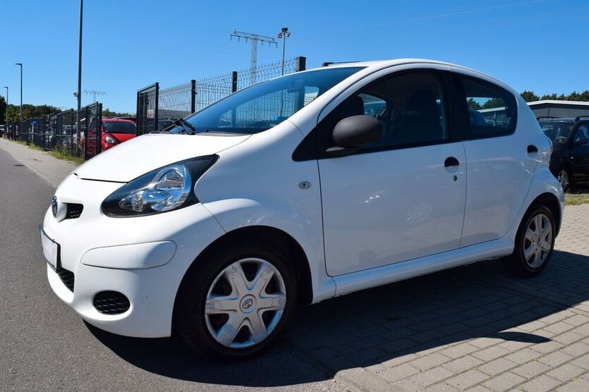Aygo (X)