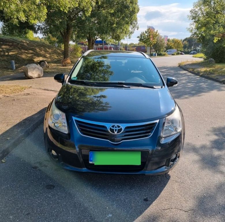 Toyota Avensis 165.000 km 6.200 € LAUENBURG 21481