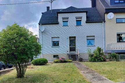 Haus Zemmer - 7 Zimmer, 180 m&sup2;, 150.000&euro; | Angebot:26338352