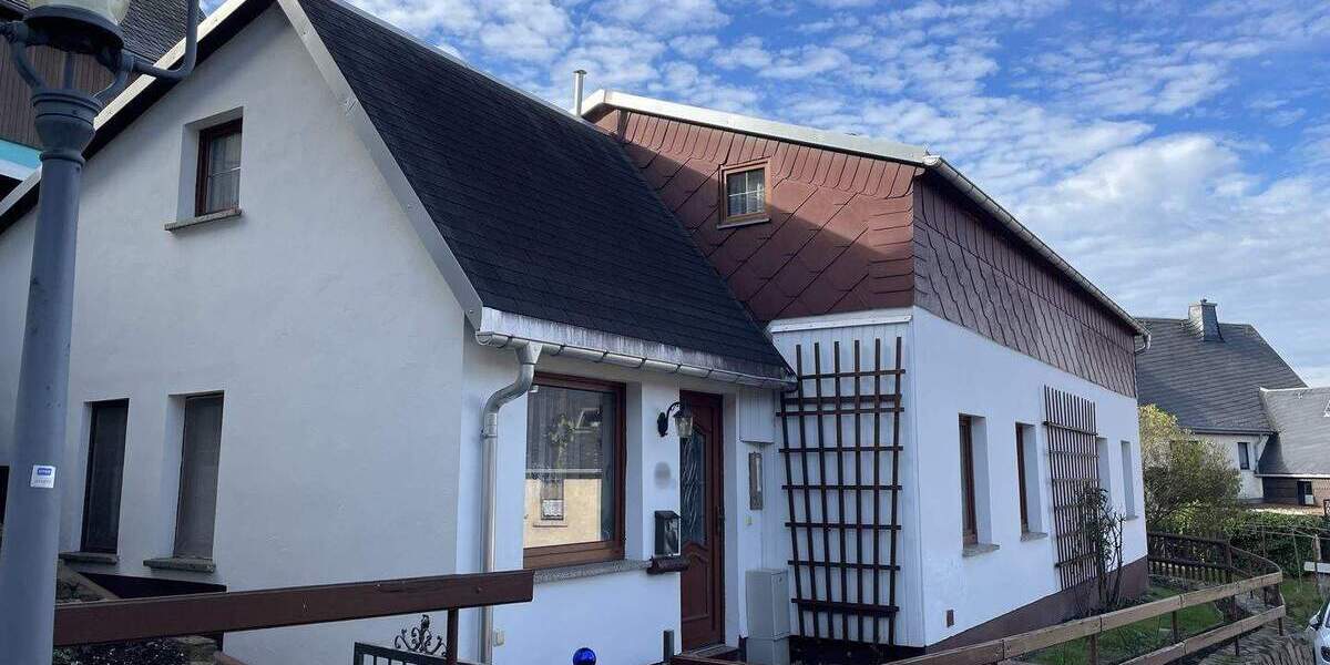 Einfamilienhaus Lauenstein Lauenstein - 4 Zimmer, 105 m&sup2;, 150.000&euro; | Angebot:25780945